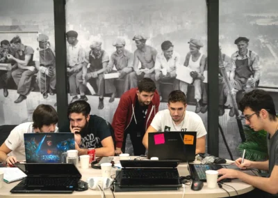 Sala de reunión jóvenes emprendedores en Madrid Chamartín